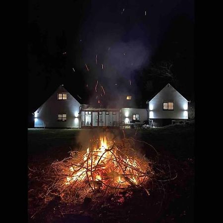 Bear Cottage, Tyn Y Cwm Eglwys-Fach Екстер'єр фото