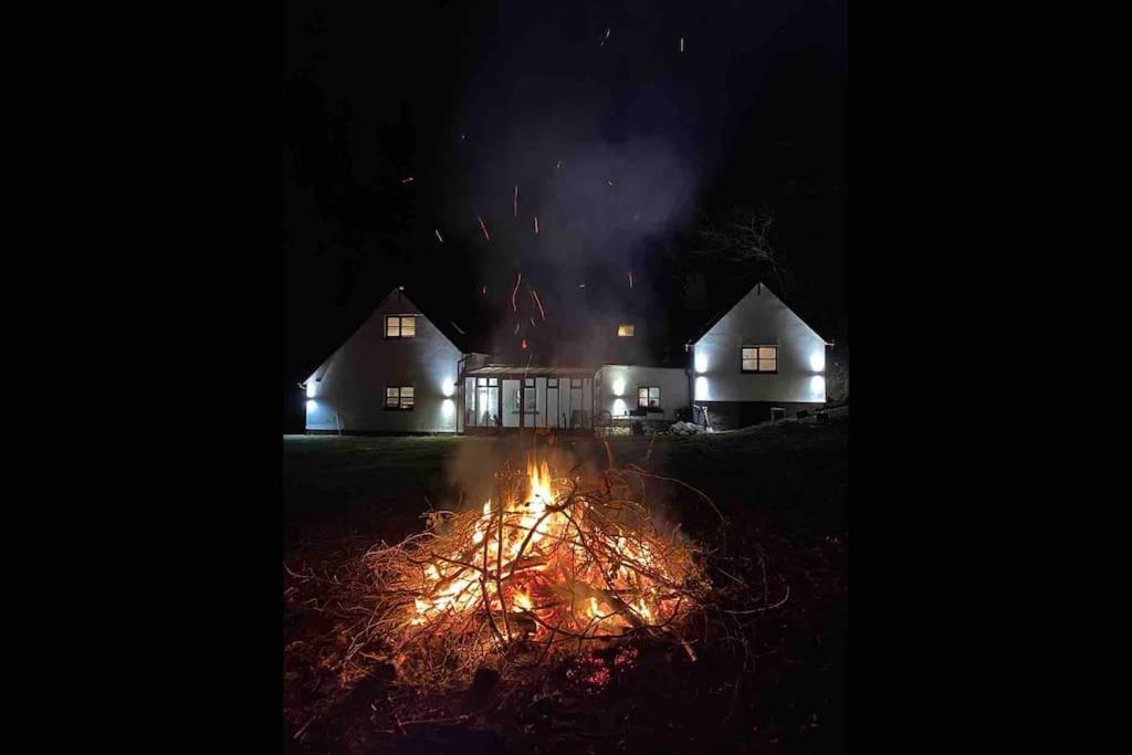 Bear Cottage, Tyn Y Cwm Eglwys-Fach Екстер'єр фото